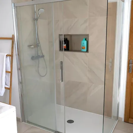 Apartament Spacieux De Standing Avec Jardin Aire-sur-la-Lys