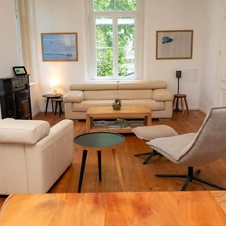 Spacieux De Standing Avec Jardin 아파트 *