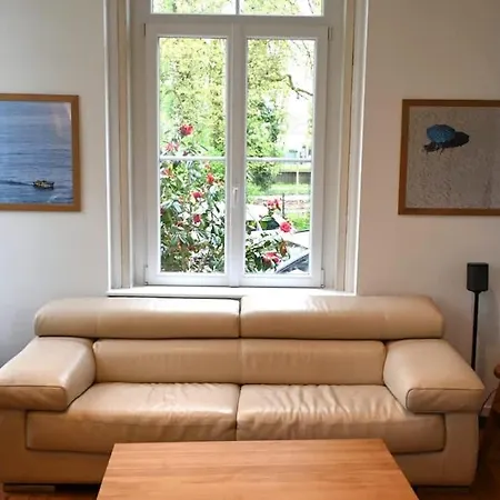 Spacieux De Standing Avec Jardin *