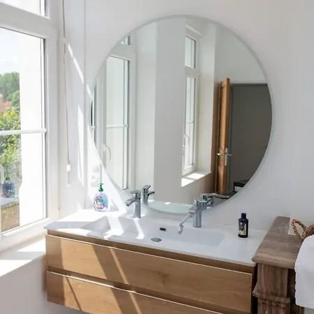 아파트 Spacieux De Standing Avec Jardin 아이레수르라리스